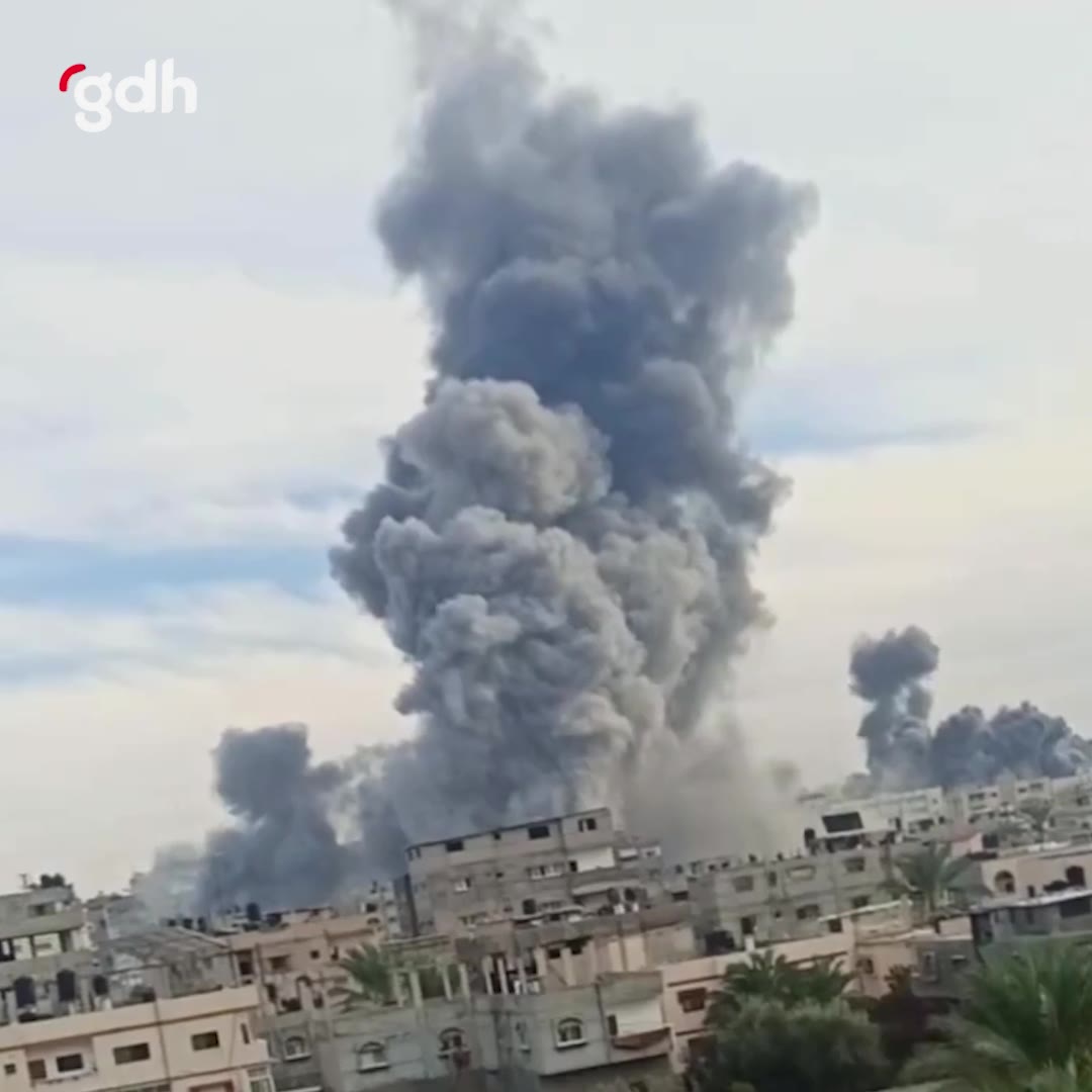 İsrail, Refah'ta sivil alanlar ve camiyi bombaladı
