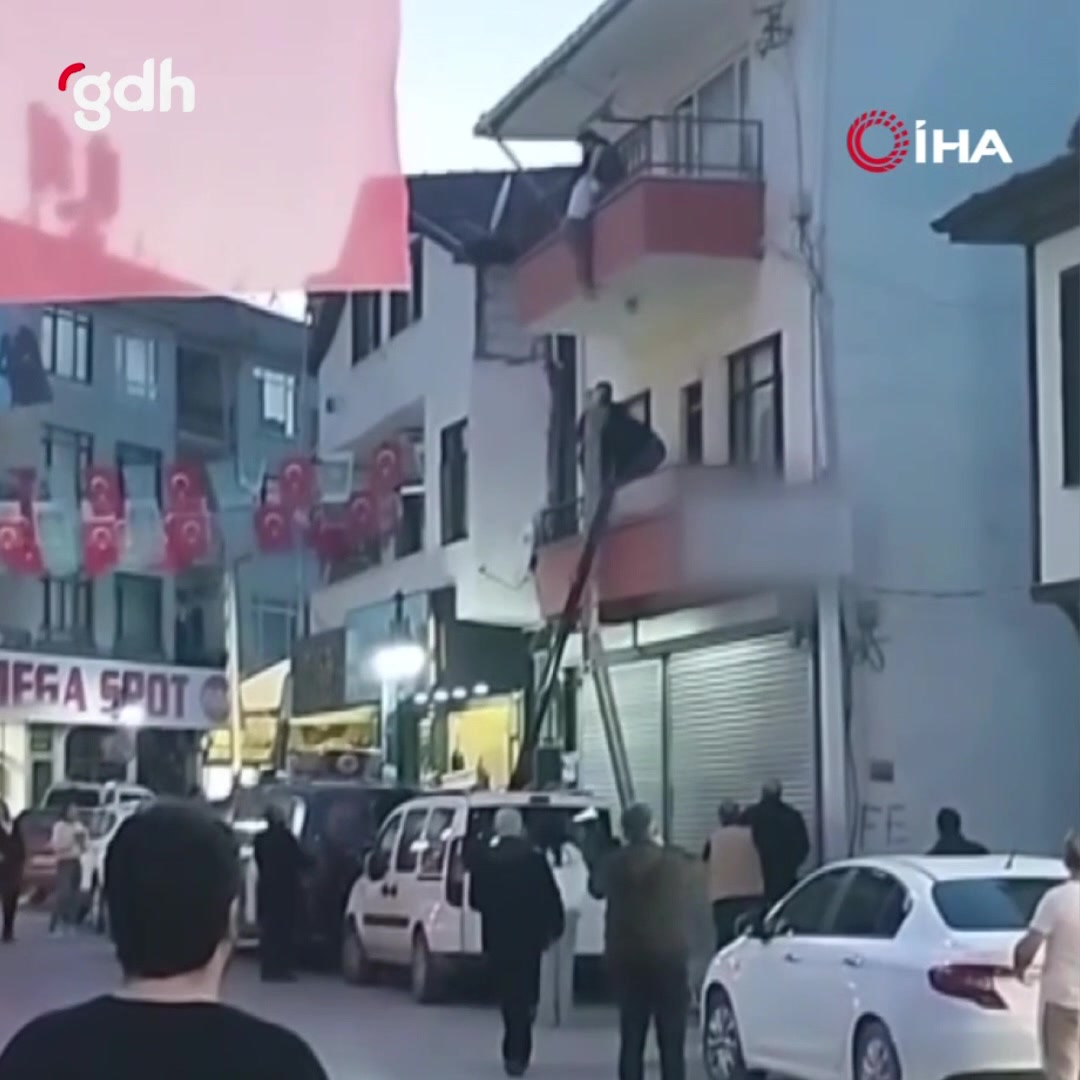 Sakarya'da 12 yaşındaki down sendromlu çocuk balkondan düştü!