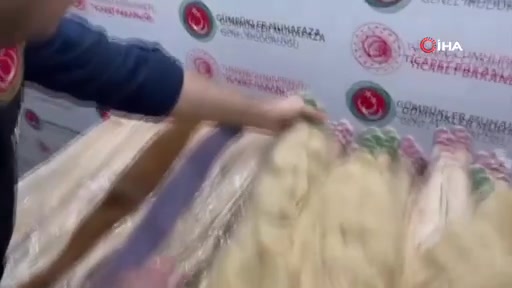 Sabiha Gökçen Havalimanı'nda 800 bin TL'lik kaçak saç ele geçti