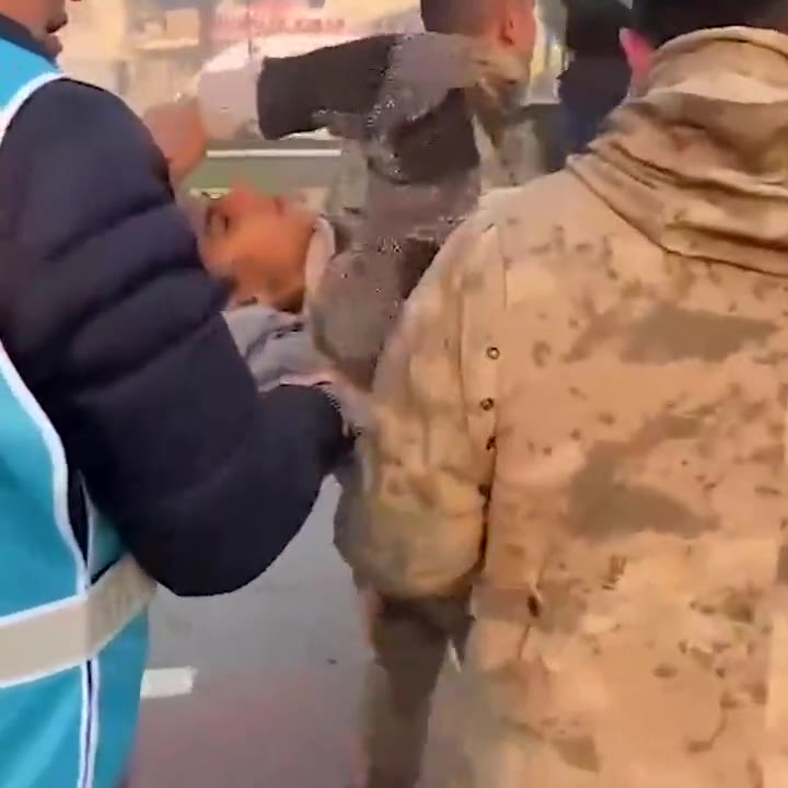 Hatay'da 28 saat sonra enkazdan kurtarılan Arda Bulut: "Tanıyorum!"