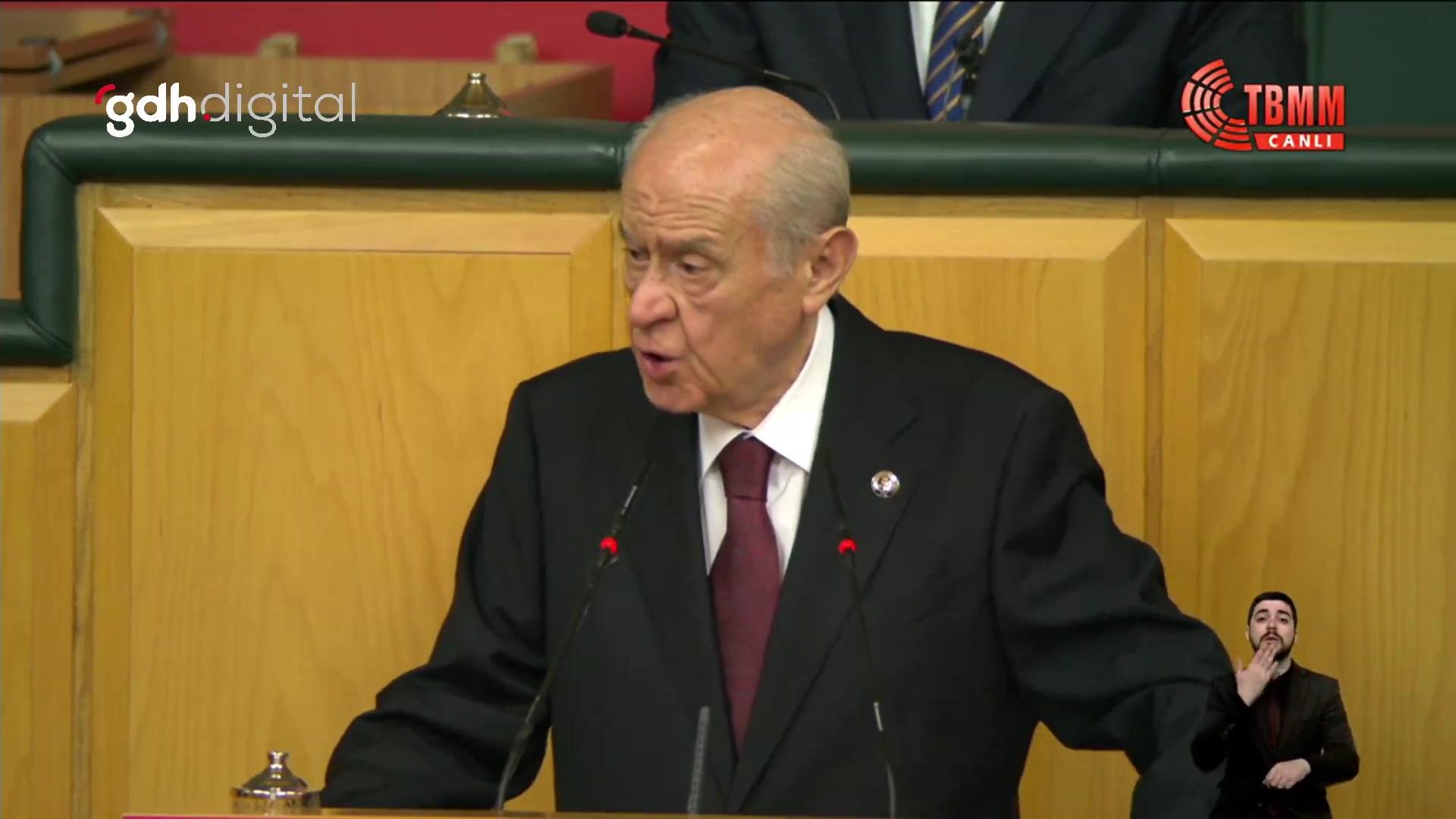 Bahçeli: Kimse mahkemelere talimat veremez, Kavala müebbete girdi