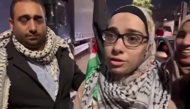 Filistinli Sarah Abdullah: Hamas ile gurur duyuyoruz!