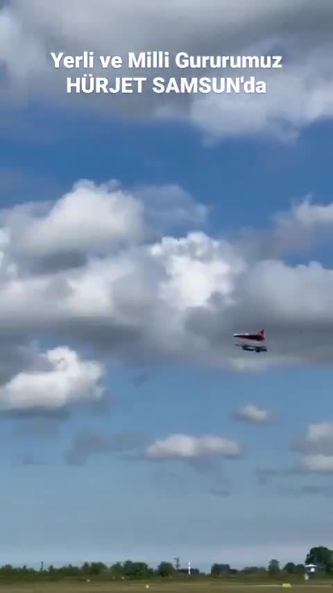 HÜRJET, Samsun'da F-16 ile kol uçuşu yaptı