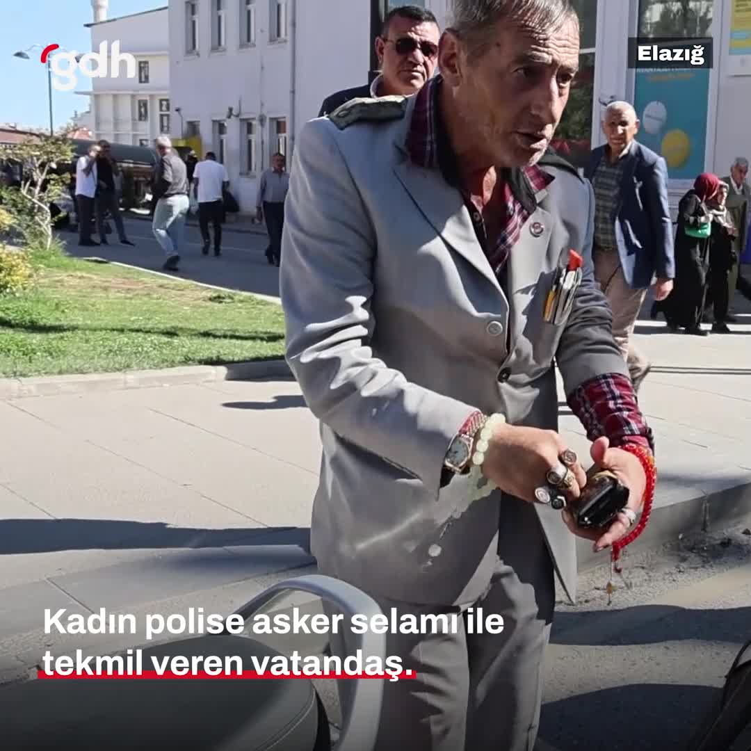 Elazığ'da kadın polise asker selamıyla tekmil verildi