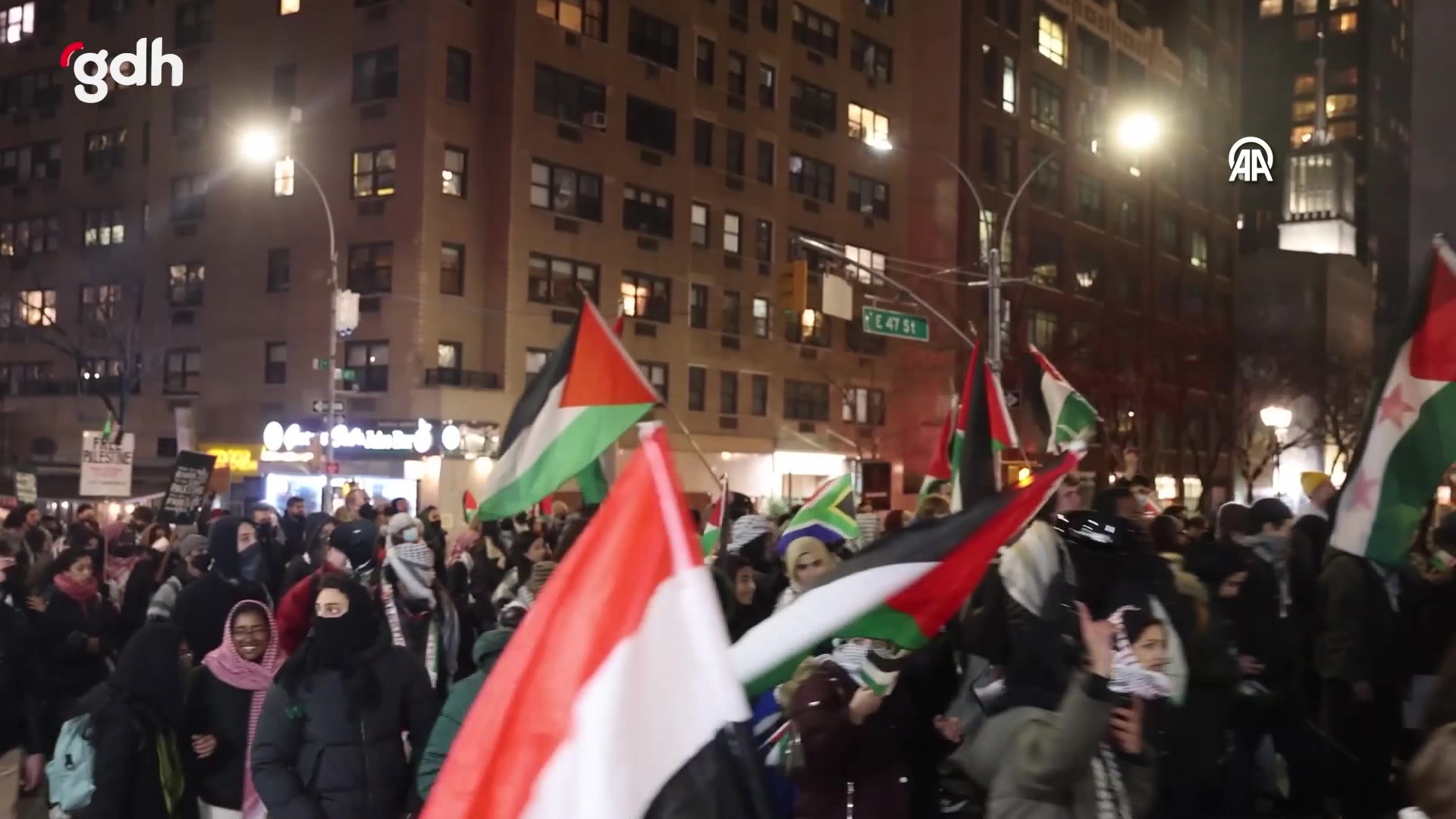 New York'ta Yemen Saldırılarına Karşı Protesto Düzenlendi