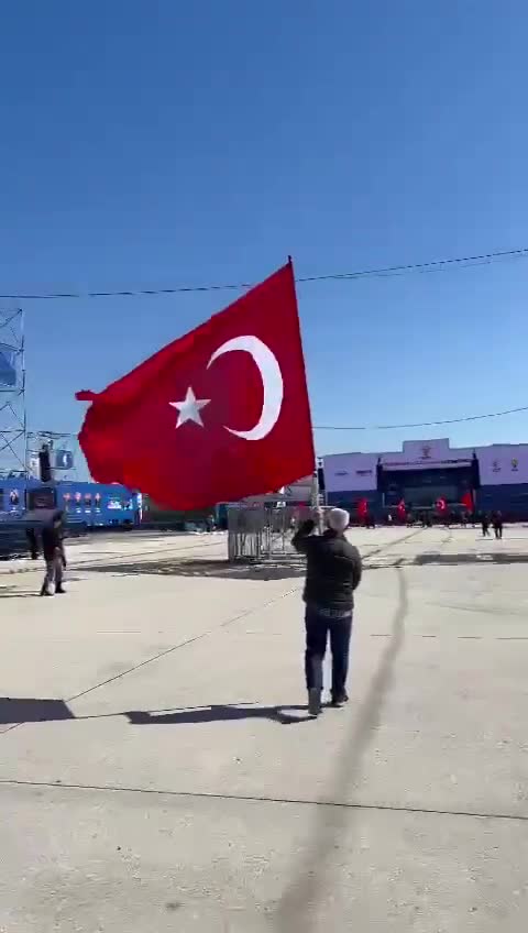 AK Parti'nin "Yeniden Büyük İstanbul Mitingi" Girişler Başladı