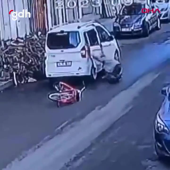 Diyarbakır'daki husumetli ailelerin silahlı kavga görüntüleri