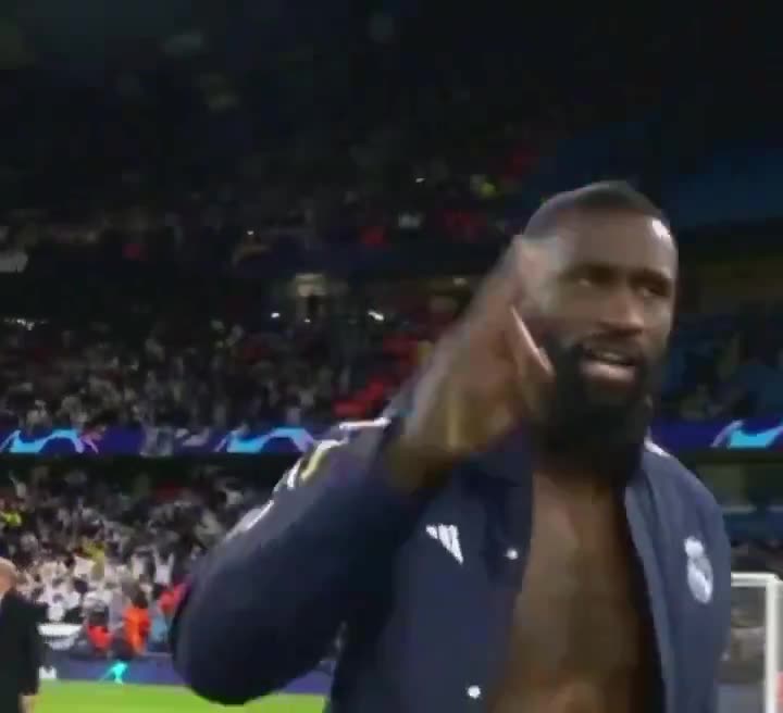 Rüdiger, Manchester City galibiyetinin ardından tekbir getirdi