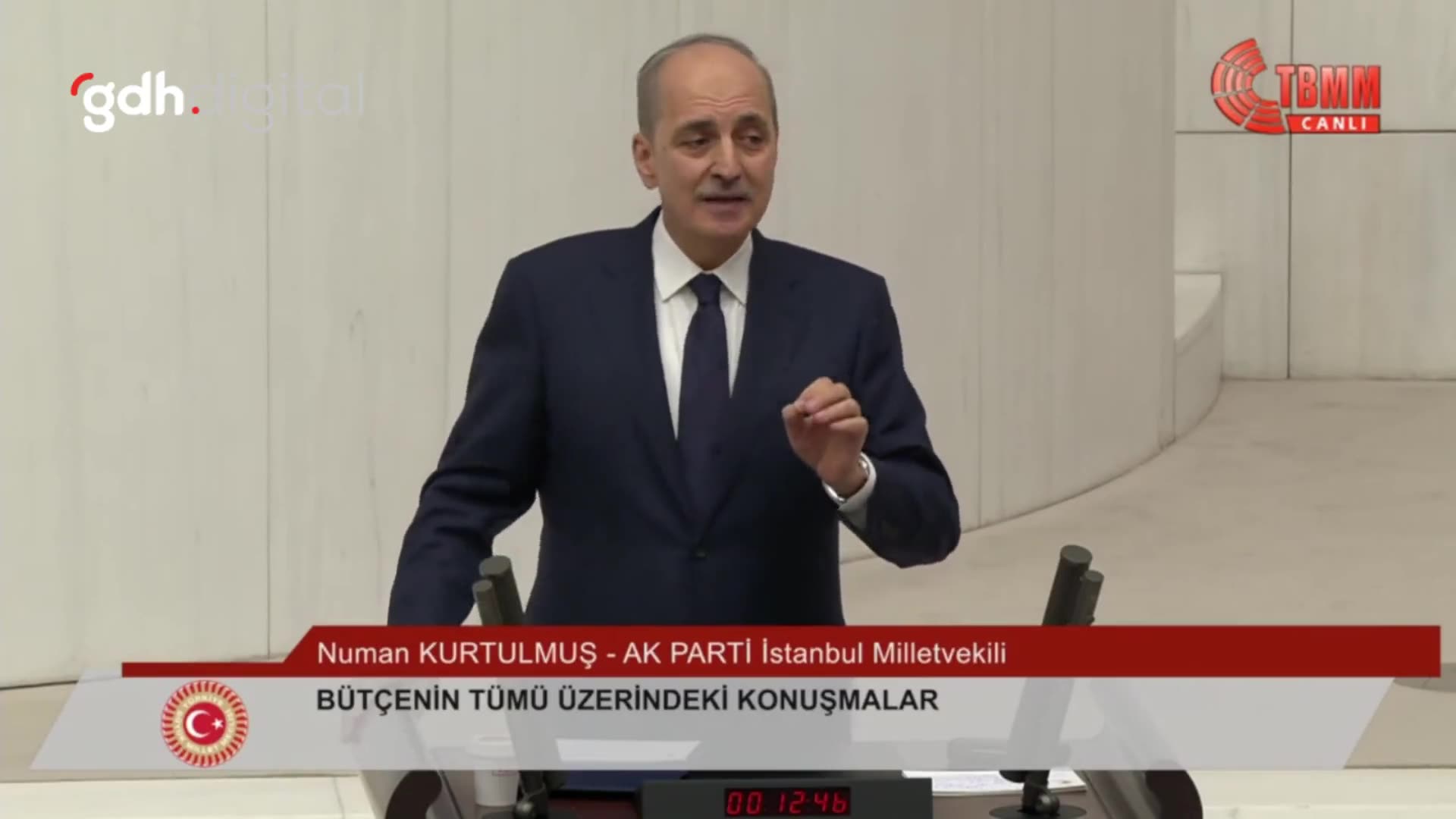 Özdemir Bayraktar: Engelleri aşmak için zihniyeti değiştirmeliyiz