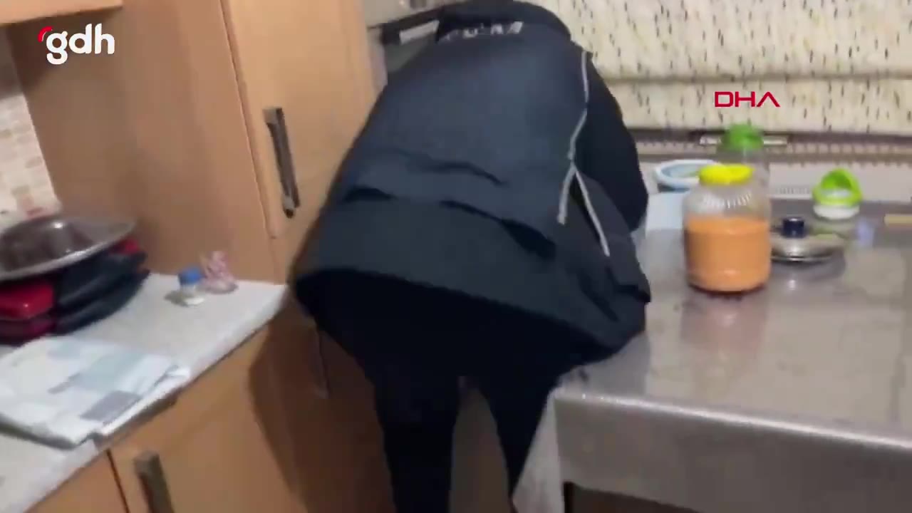 Bursa'da 6 yıl hapis cezası olan Ayhan Kurban saklandığı yerde yakalandı