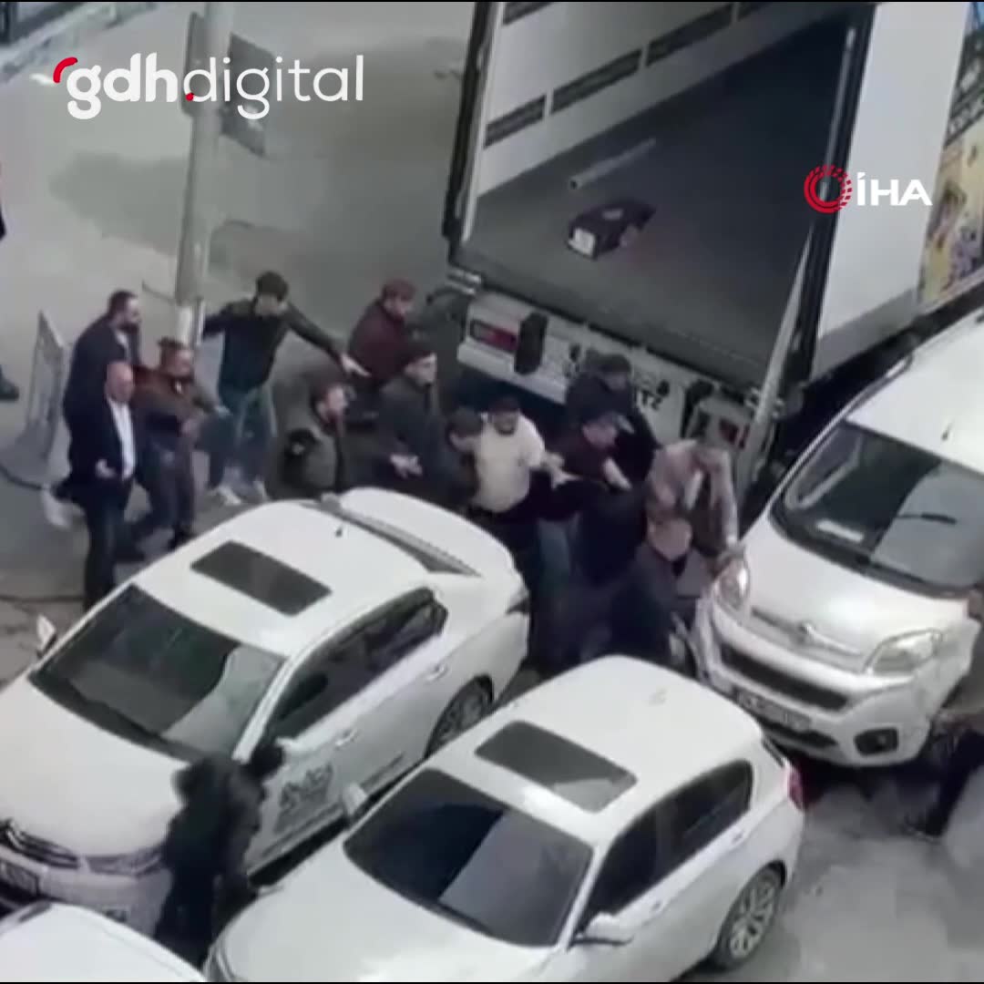 Esenyurt'ta yol verme tartışmasında nakavt oldu