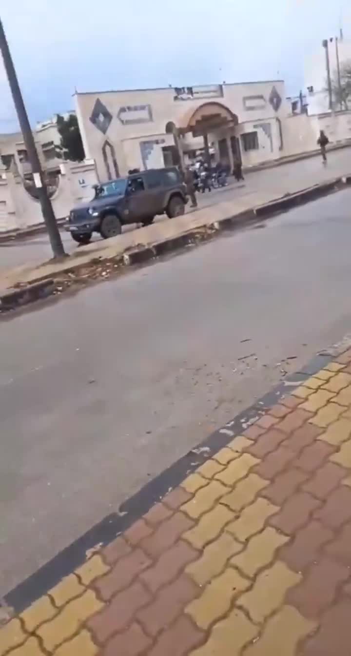 İsrail askerleri, Suriye'nin Kuneytra şehrine baskın yaptı
