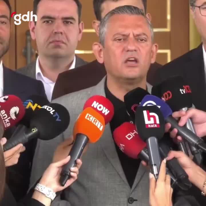 Özgür Özel: CHP'deki tartışmalar, partiye ihanet niteliğinde