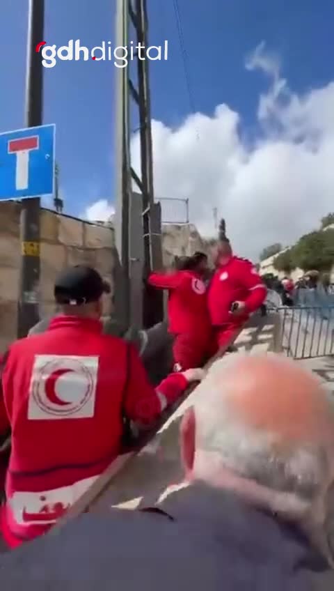 İsrail güvenliği, sağlık çalışanlarının Cuma namazını engelledi