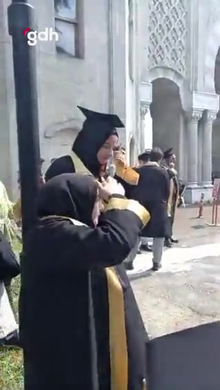 Başörtülü mezunların videosu sosyal medyanın gündeminde