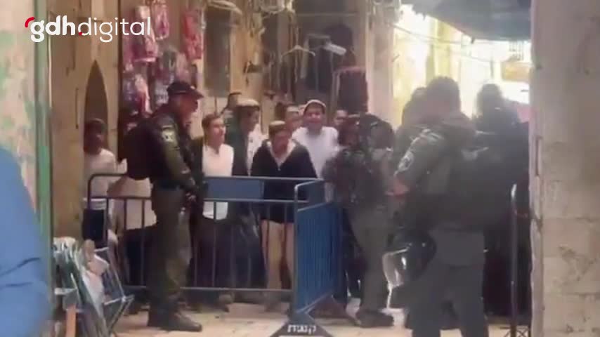 Mescid-i Aksa'ya baskın düzenleyen radikal Yahudiler provokasyonda bulundu