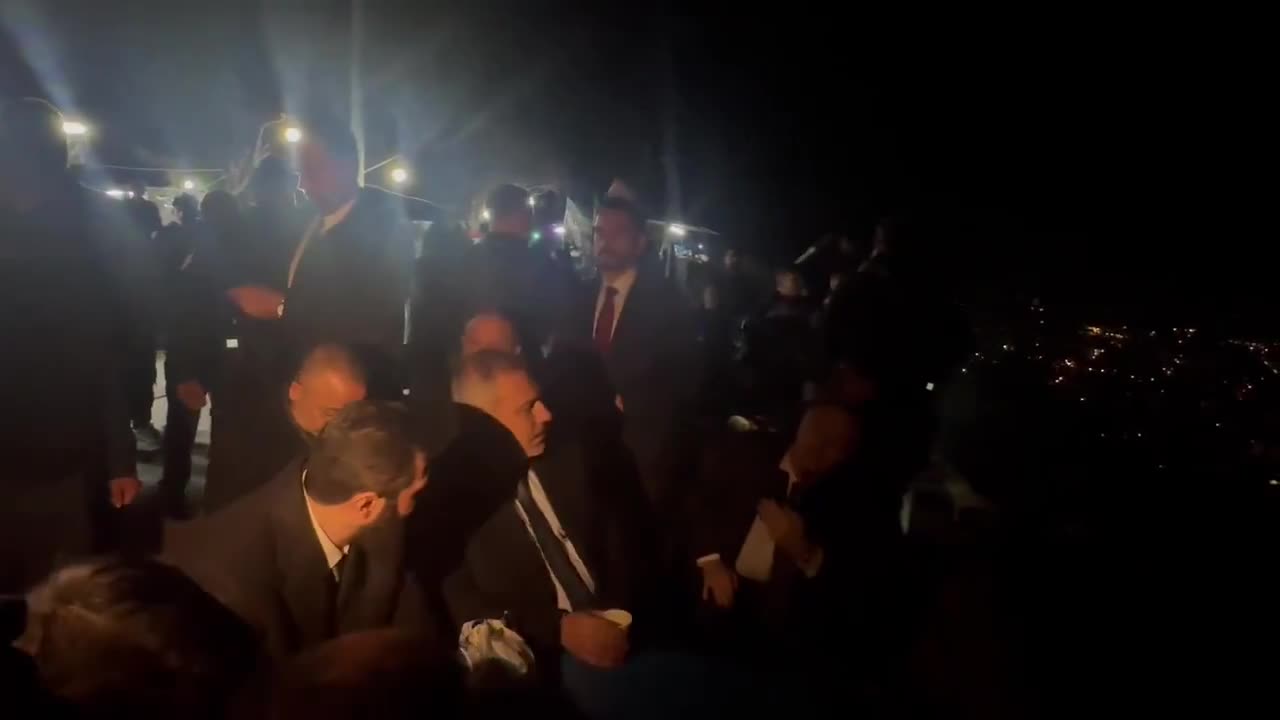 Fidan ve El Şara'nın Şam'daki kahve sohbeti