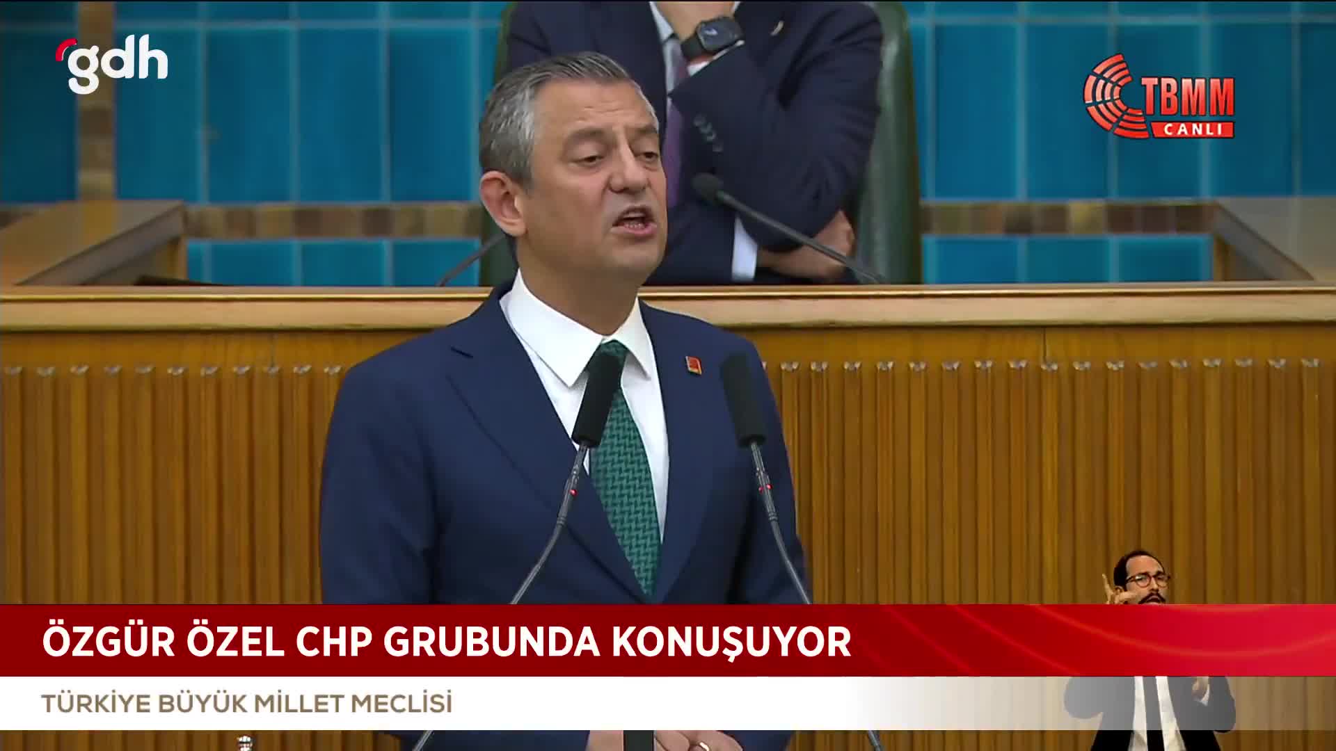 Özgür Özel'den Yusuf Tekin'e: Mustafa Kemal olmasaydı ezan yoktu