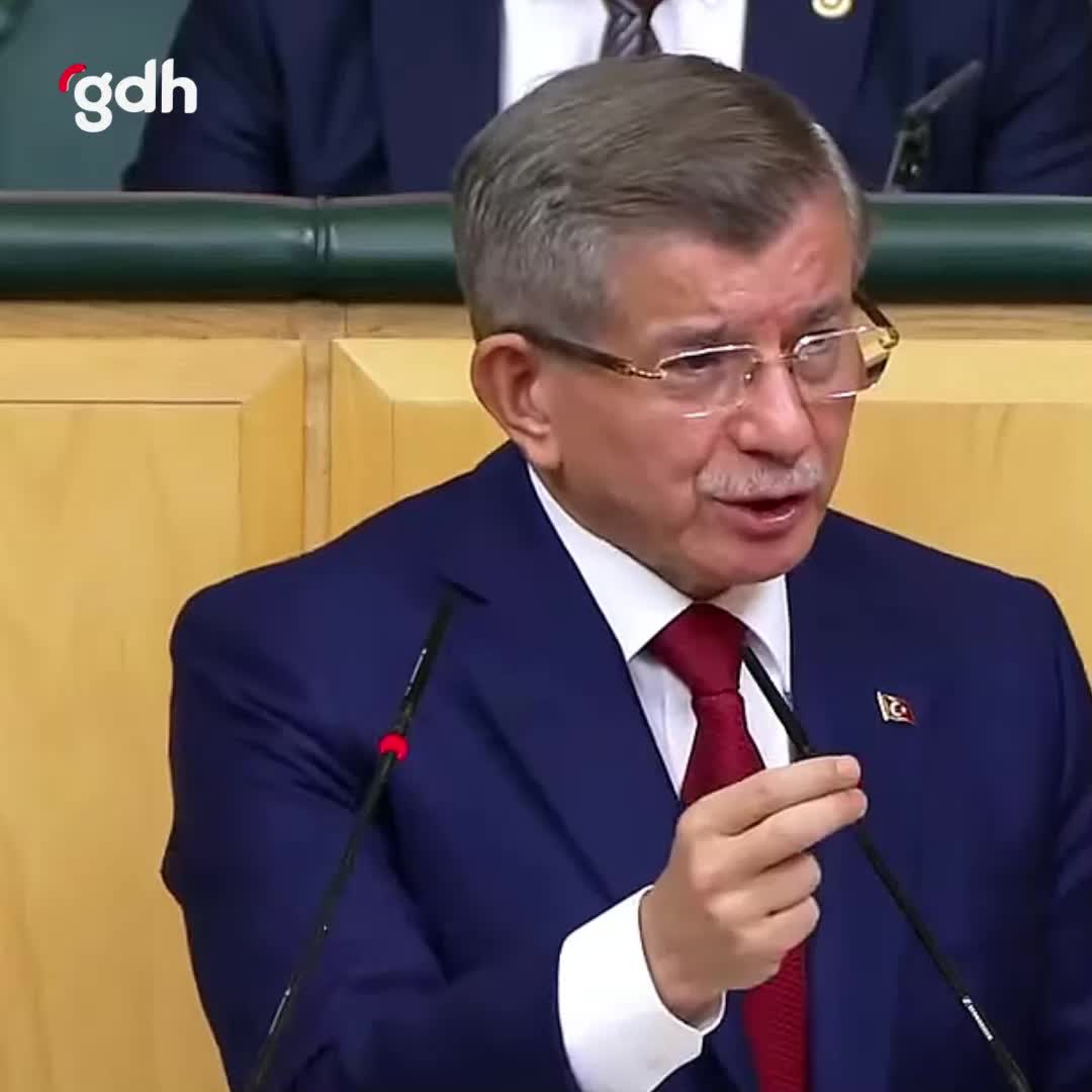 Ahmet Davutoğlu: Halep'te sivil yönetim ve Kürtler dahil olunmalı