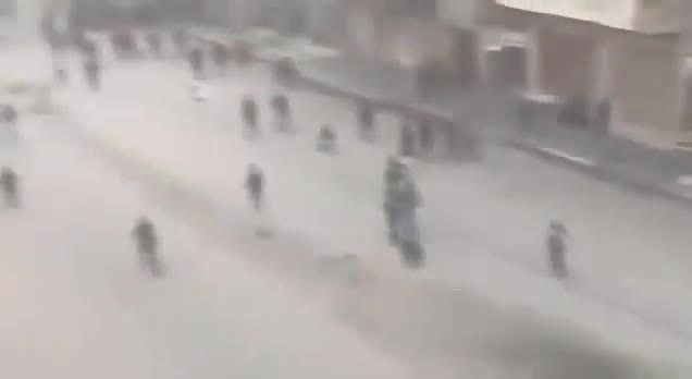 Zorla yerinden edilen Filistinliler, evlerine dönüş başlattı