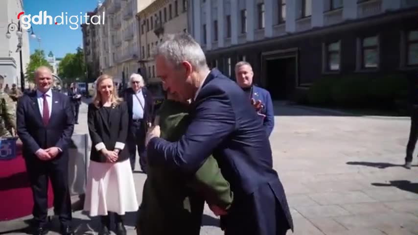 NATO Genel Sekreteri Stoltenberg Kiev'de Başkan Zelenski ile görüşüyor
