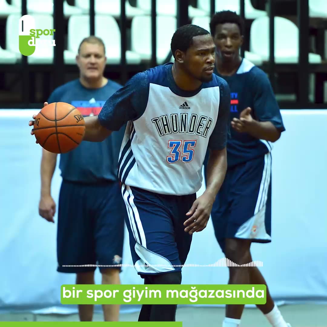 Kevin Durant Ümraniye'de kayboldu, gören tarif etsin!