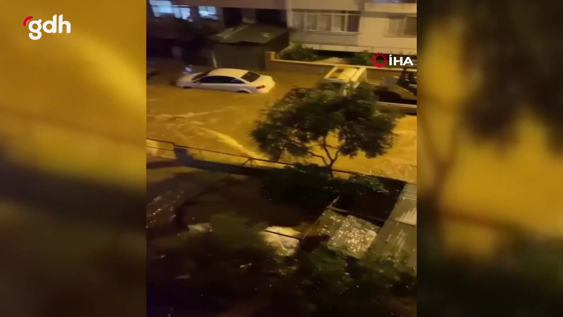 Antalya'da şiddetli yağış sel yaptı, eğitime 1 gün ara verildi