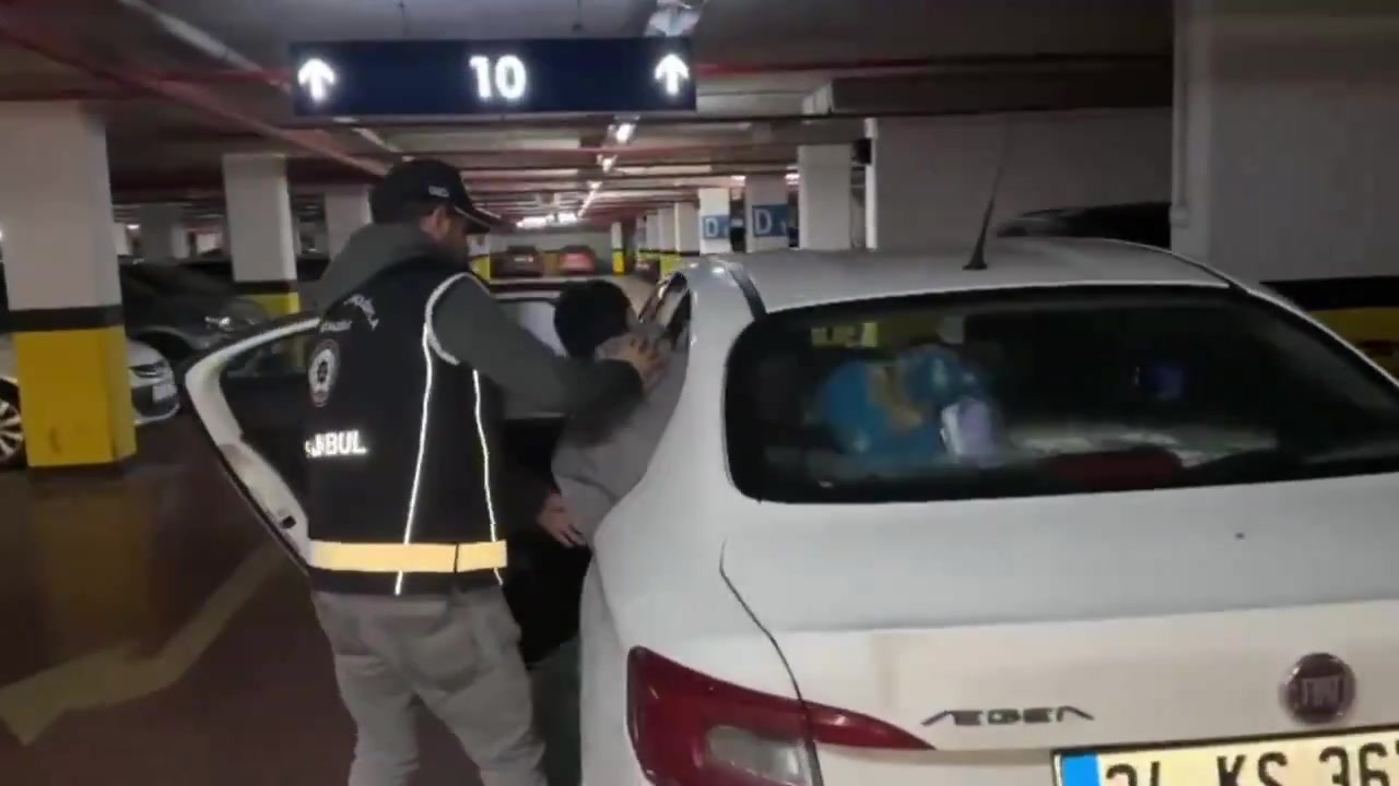 KAFES-30 Operasyonu: 10 kişi Kırmızı Bültenle yakalandı