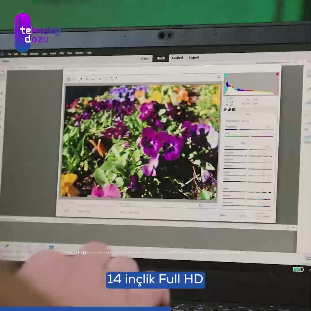 Lenovo ThinkPad T14s: Tek şarjla 29 saat kullanım!