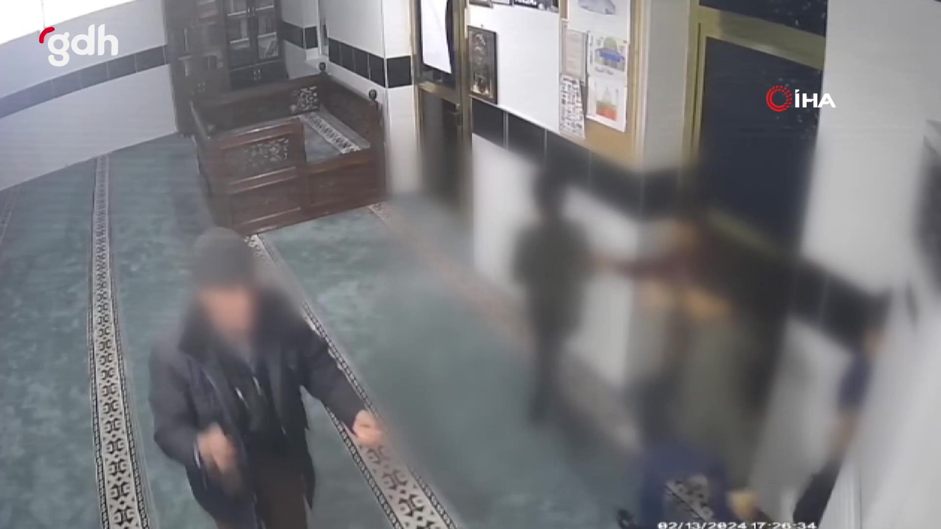 Diyarbakır'da camide Kur'an dersi alan çocuklara bıçakla azarlanma