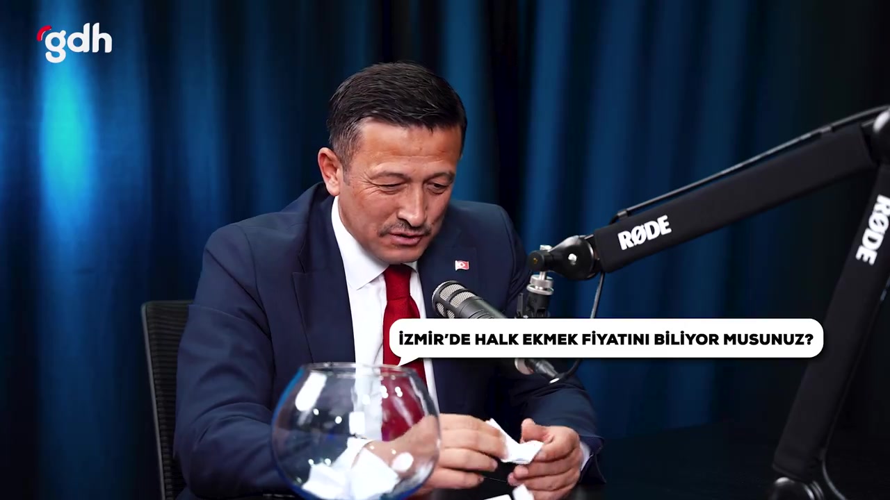 Hamza Dağ'a en'lerini sorduk: İzmir, sanatçı ve dizi tercihi!