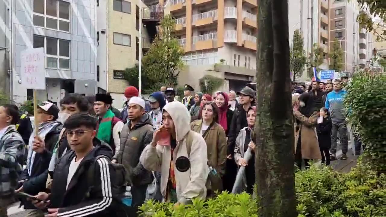 Tokyo'da binlerce kişi, İsrail saldırılarını kınadı