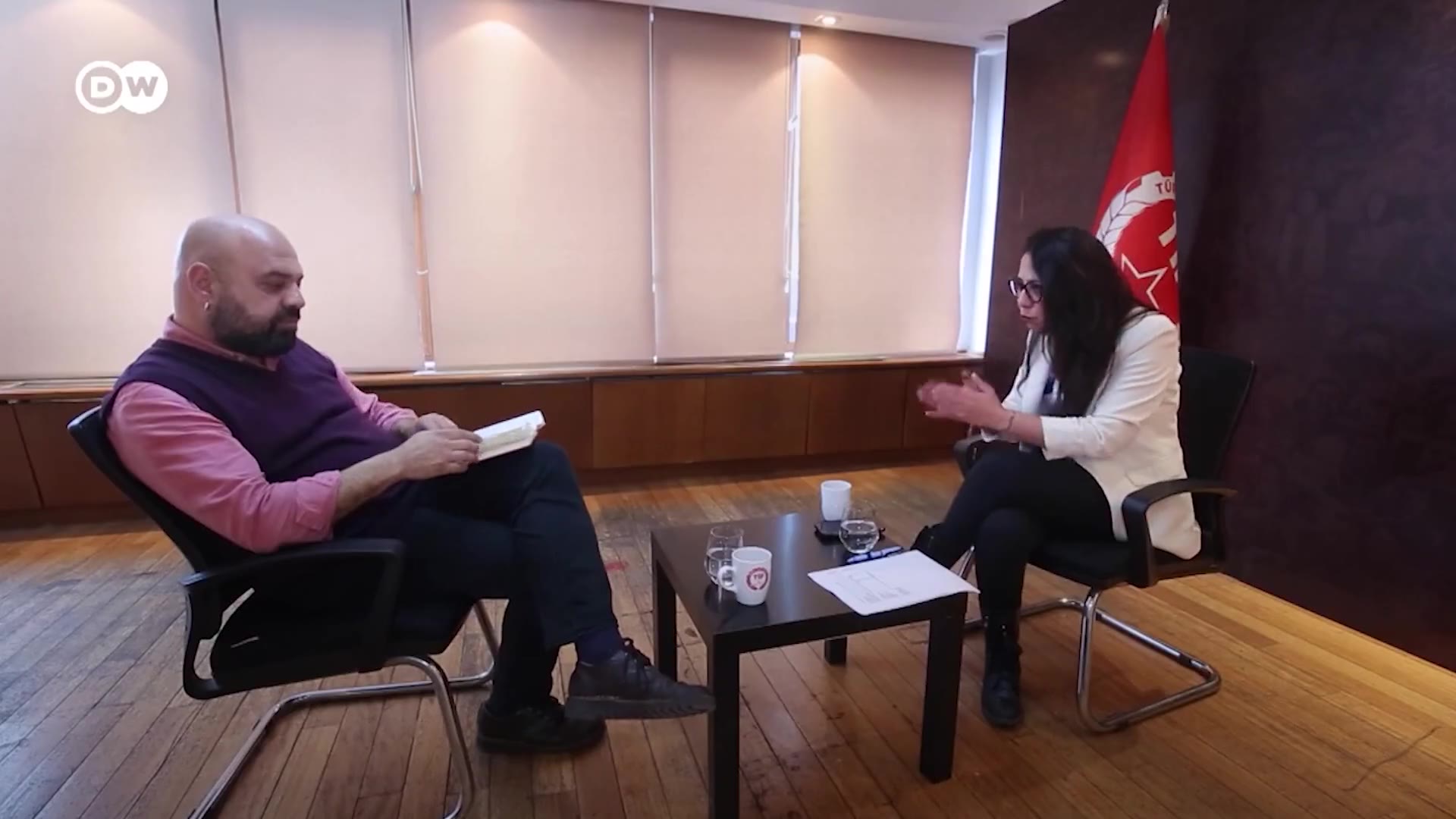 Sera Kadıgil: Zengin, Sünni, Türk, yaşlı erkek değilseniz zor hayat