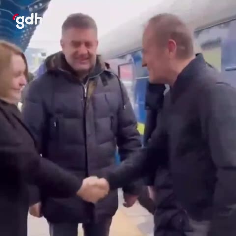 Tusk, Ukrayna ile tahıl anlaşmazlığını görüşmek için Kiev'de