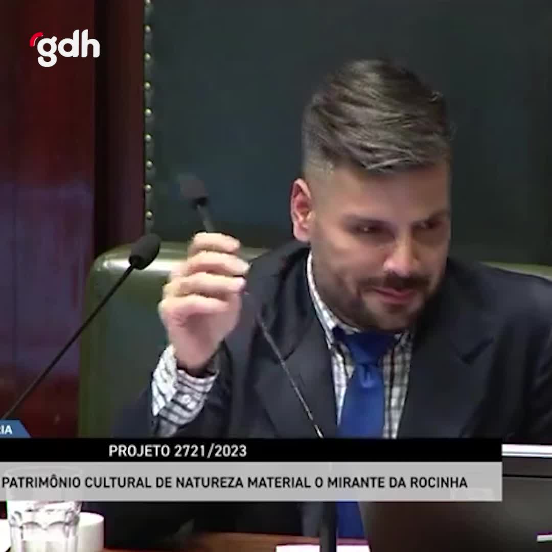 Cesar Maia, tuvalette yanlışlıkla video toplantısına katıldı