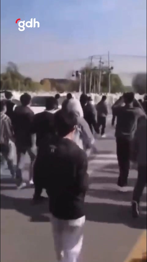 Çin’in esaretine tepkiler artıyor: İşçiler zor durumda!