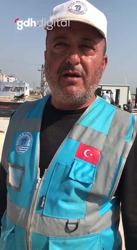 Tuzla Belediyesi Kırıkhan'da depremzedeler için konteyner kuruyor