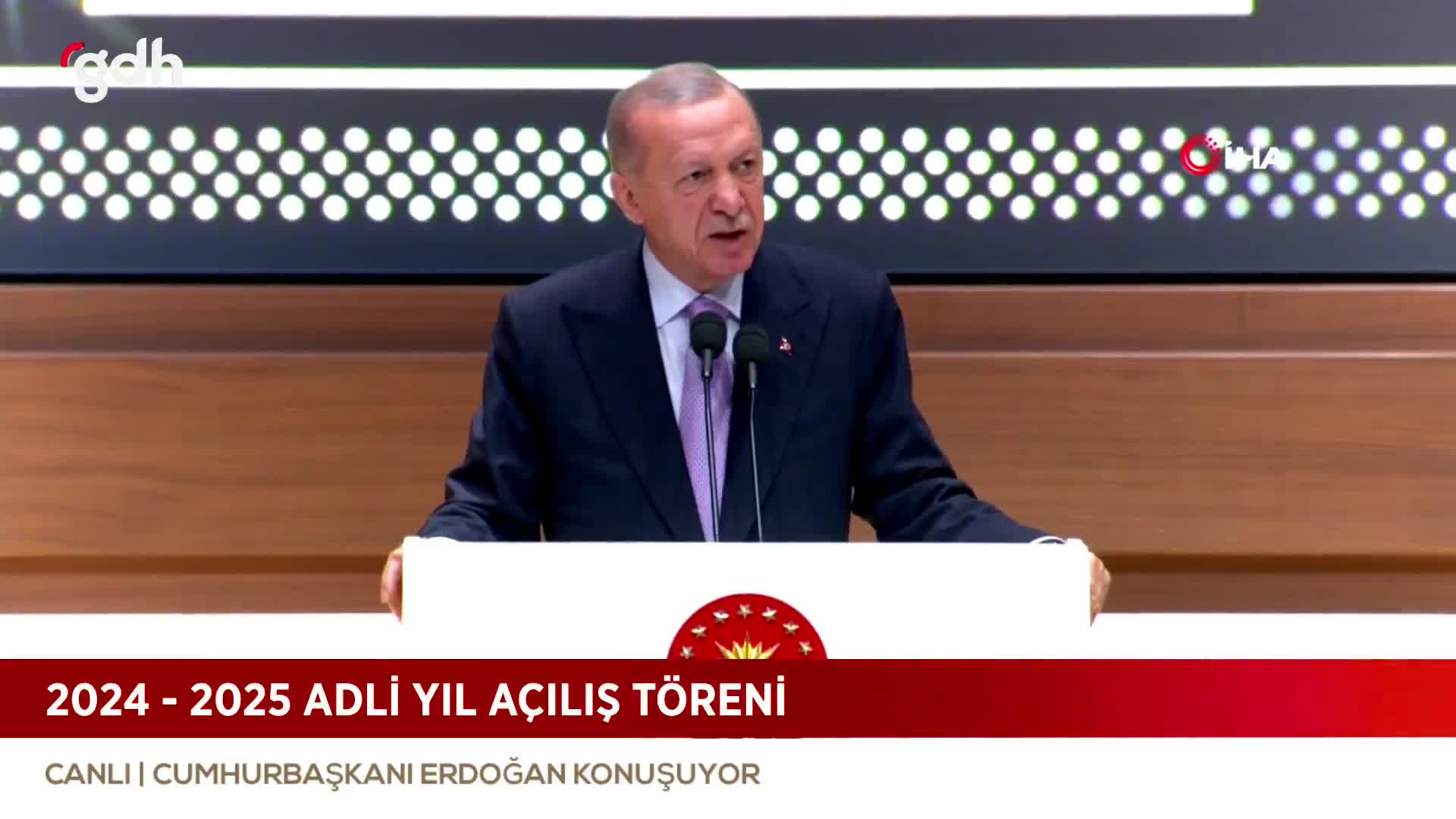 Erdoğan: Yeni anayasaya geçiş için zaman gelmiştir