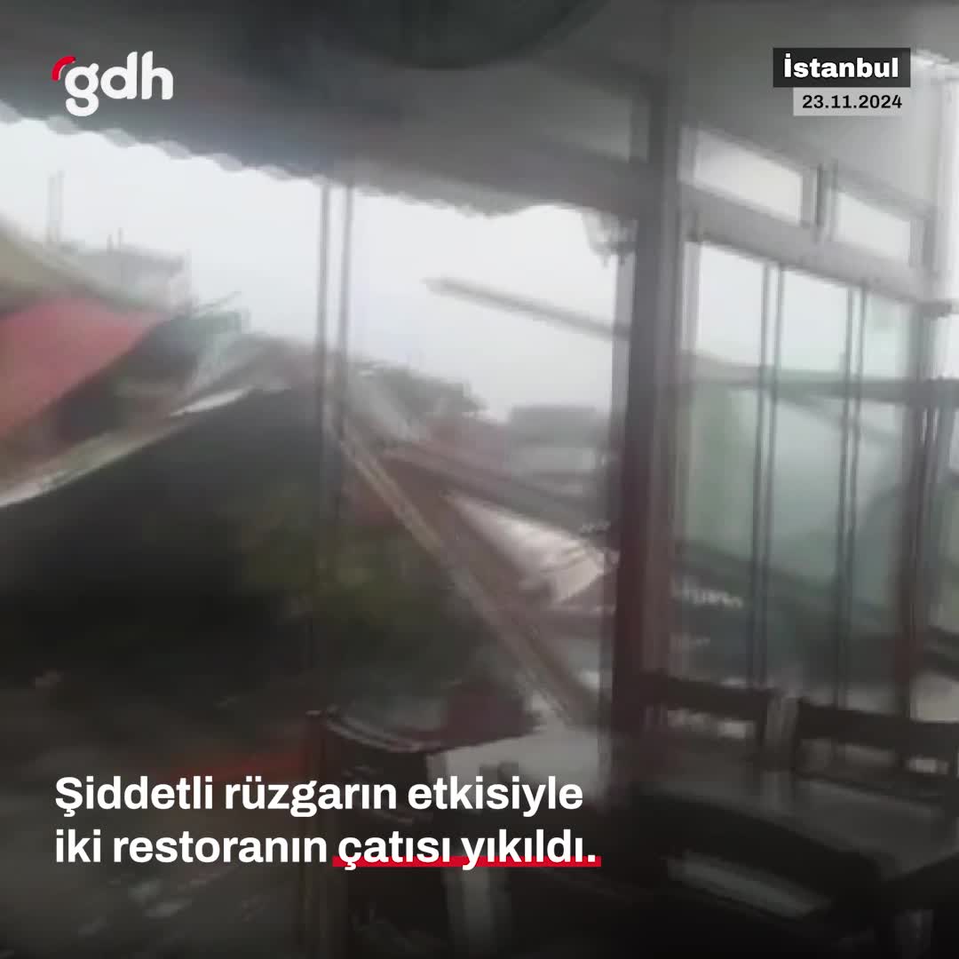 Büyükada'da şiddetli rüzgar iki restoranın çatısını yıktı