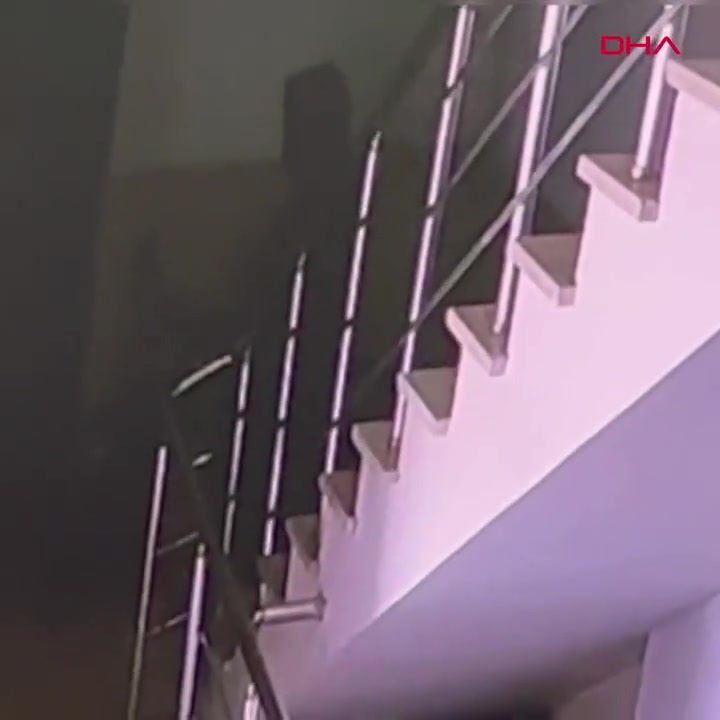 Arnavutköy'de kutu geçiren hırsız apartmandan bisiklet çaldı
