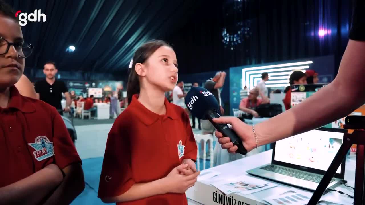 Mucit ve muhabir: TEKNOFEST’te projelerini tanıtıyorlar