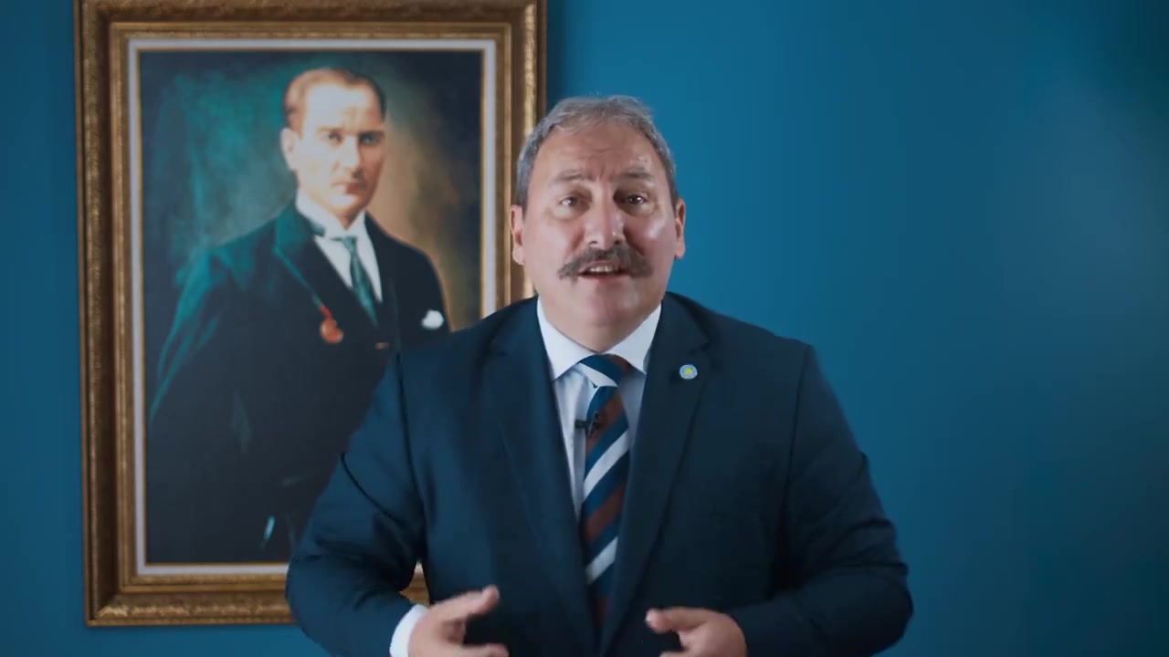 İYİ Parti'li Akalın, Genel Başkan adaylığını duyurdu