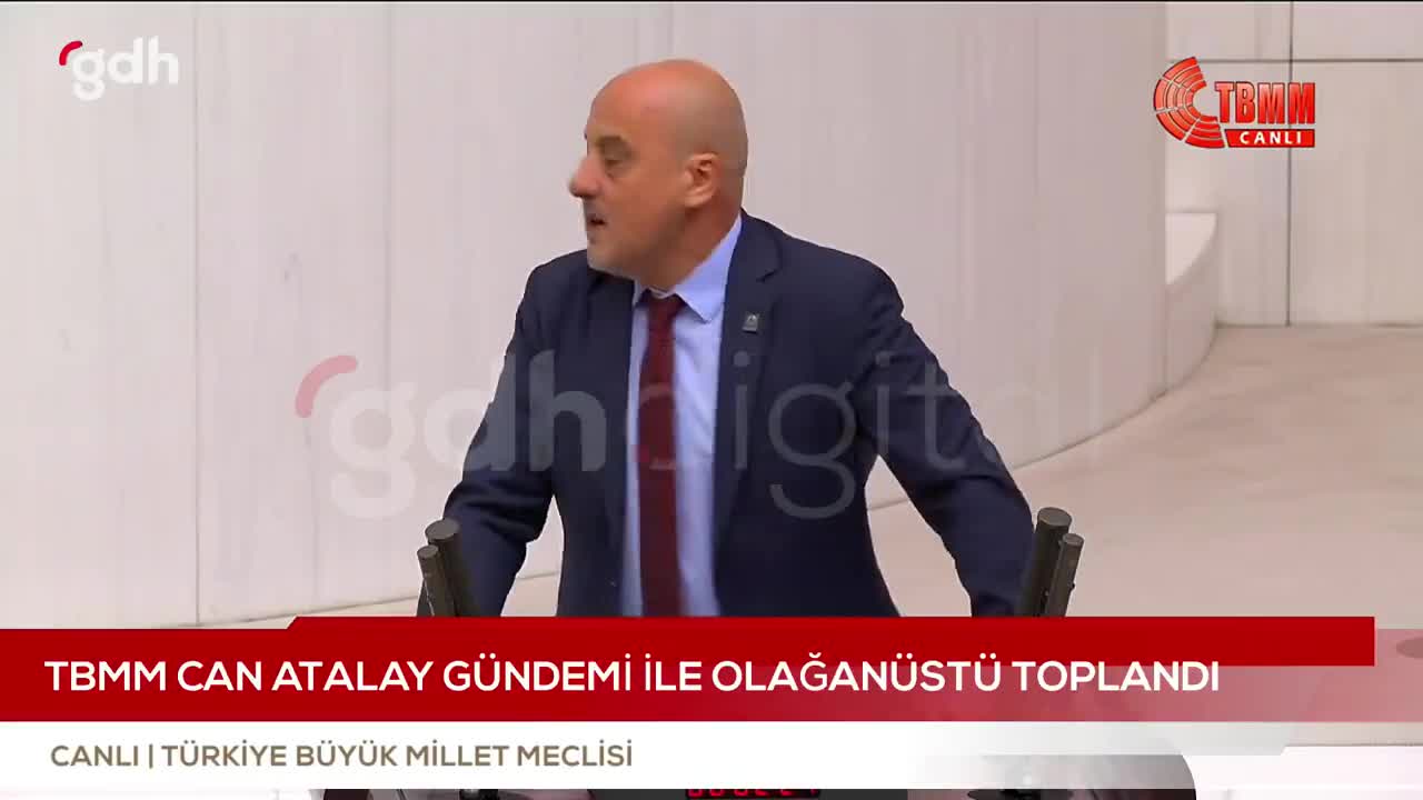Meclis'te tansiyon: Ahmet Şık'tan AK Parti'ye sert sözler!