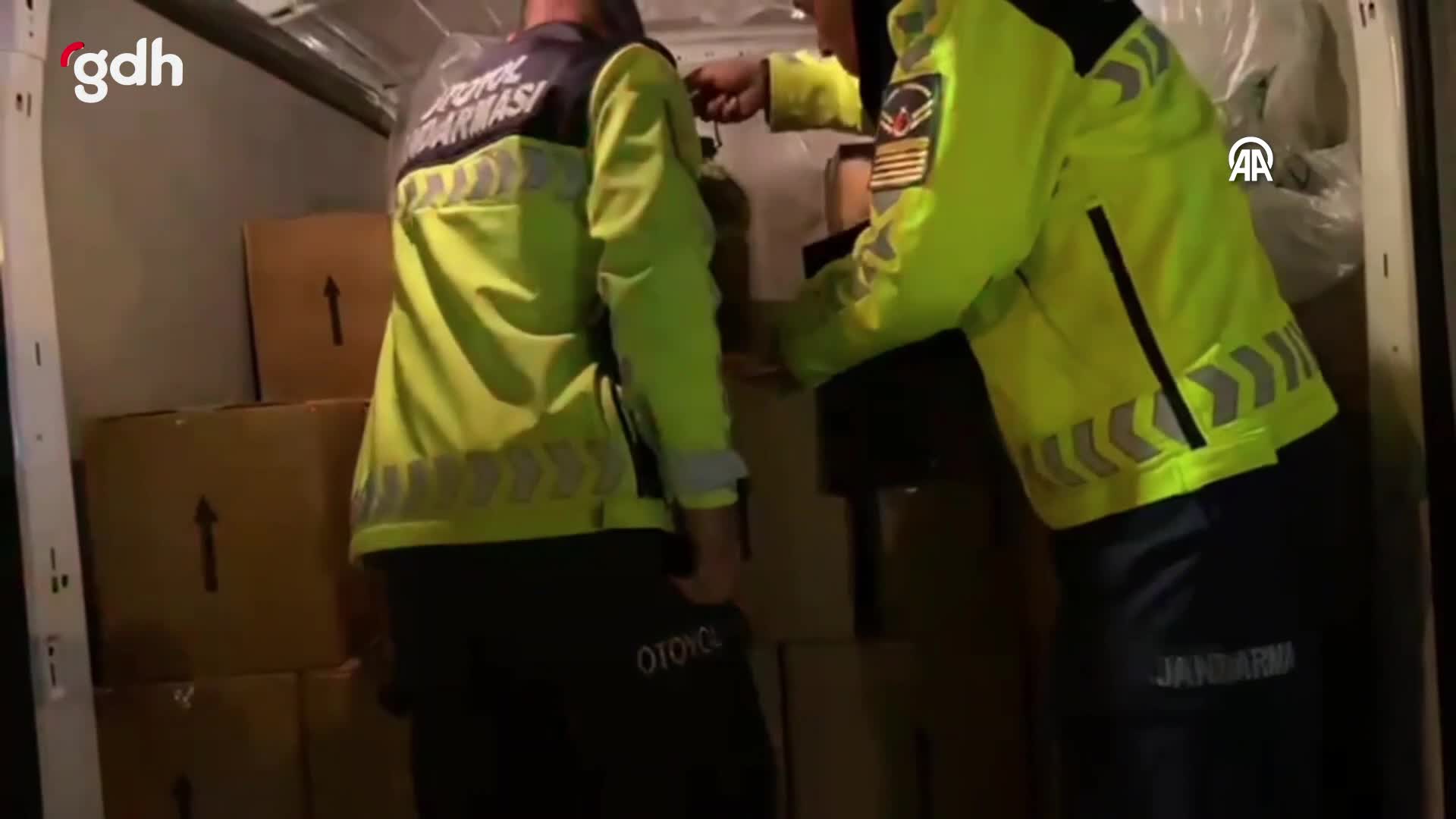Germencik'te 4 ton sahte zeytinyağı, sürücüye 710 bin lira ceza