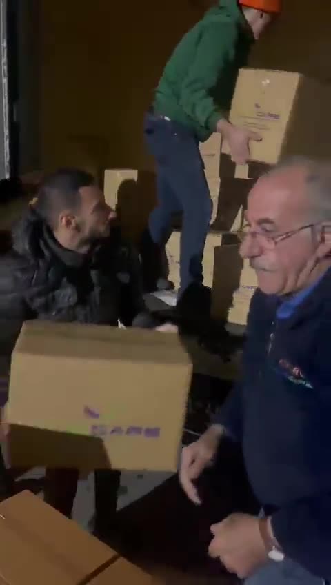 Onur Bulut, deprem bölgesine 2500 hijyen seti gönderdi