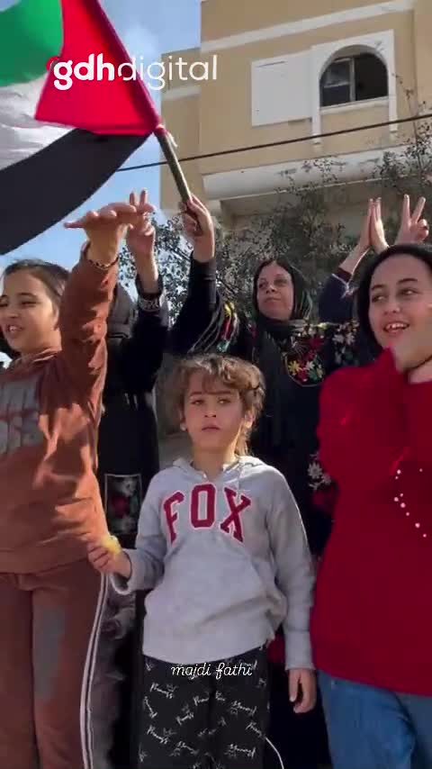 Gazze'de ateşkes sonrası kadınlar ve çocuklar kutlama yaptı