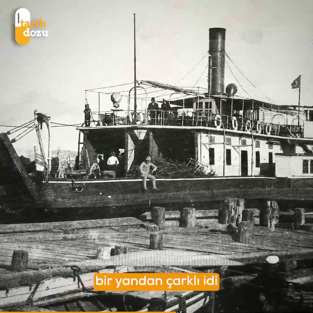 Yalınayak dilenen kız çocuğu, 1900'lerin başında İstanbul'da