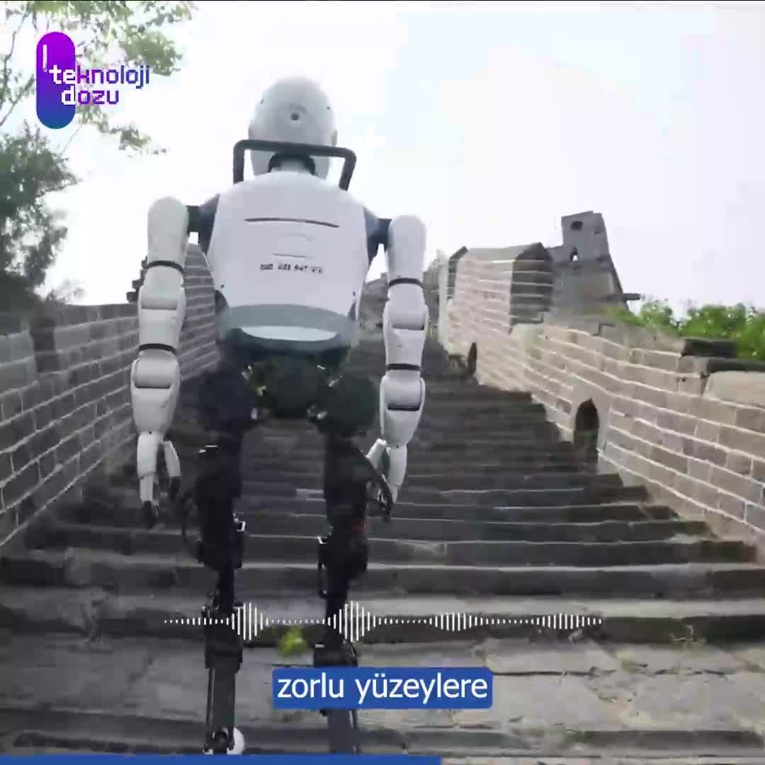 XBot-L: Çin Seddi’ne tırmanan ilk insansı robot
