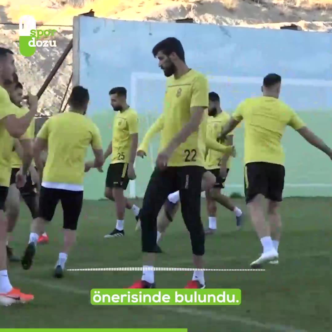 Jahovic, şanssızlığını yenmek için kurban kestirdi