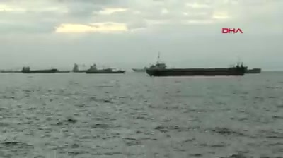 Yunan yük gemisi, Süleymanpaşa açıklarında karaya oturdu, kurtarıldı